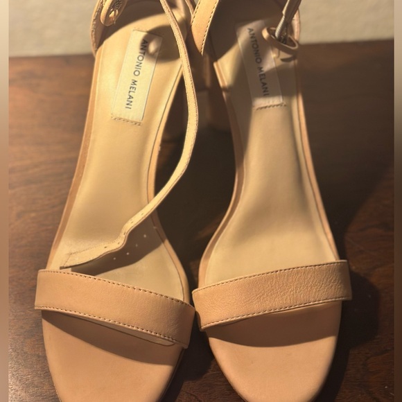 NWT Carolinne Nubuck Leather Ankle Strap Heels size 10 - Picture 9 of 10